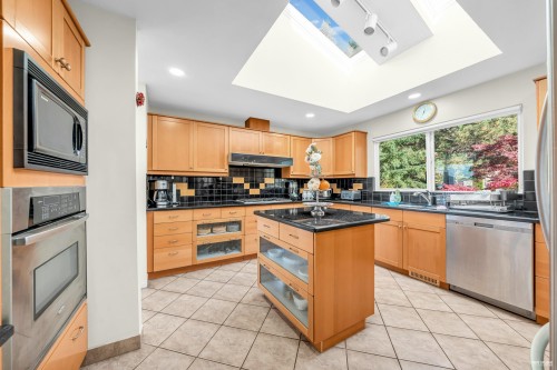 4673 Woodburn Road, West Vancouver, BC 