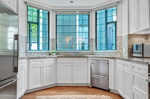 281 Smithe Street, Vancouver, BC 