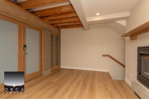 2-328 E 2Nd Street, North Vancouver, BC 