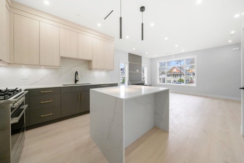 1-3274 44Th Avenue E, Vancouver, BC 