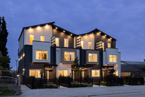 104-914 Rochester Avenue  Coquitlam, BC V3K 2W6