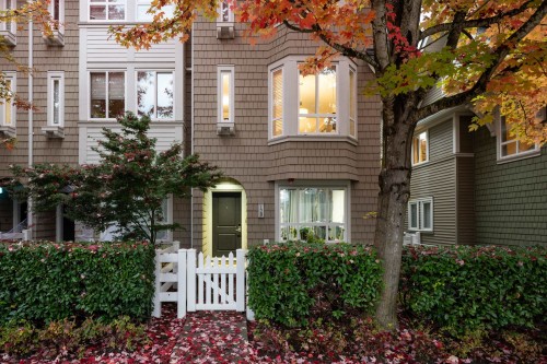 129-2418 Avon Place, Port Coquitlam, BC 