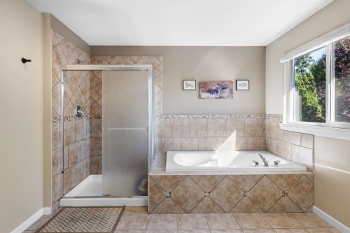 11279 Creekside Street, Maple Ridge, BC 