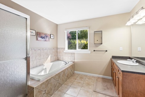 11279 Creekside Street, Maple Ridge, BC 