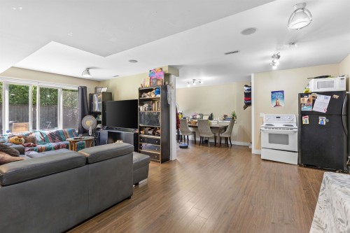 11279 Creekside Street, Maple Ridge, BC 