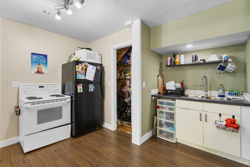 11279 Creekside Street, Maple Ridge, BC 