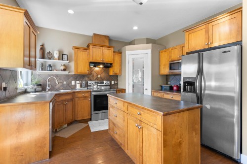 11279 Creekside Street, Maple Ridge, BC 