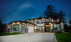21661 Ridgeway Crescent  Maple Ridge, BC V2X 3Z6