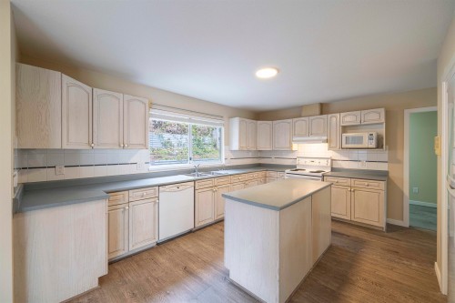 470 Riverview Crescent, Coquitlam, BC 