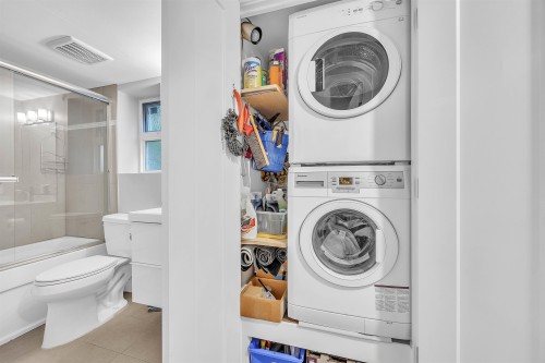 2433 6Th Avenue W, Vancouver, BC 