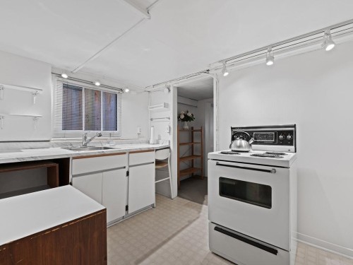 2865 33Rd Avenue W, Vancouver, BC 