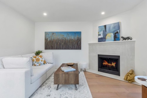 1340 7Th Avenue W, Vancouver, BC 