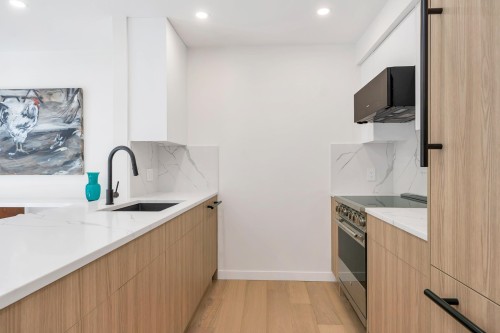 1340 7Th Avenue W, Vancouver, BC 