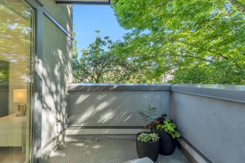 1340 7Th Avenue W, Vancouver, BC 