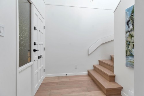 1340 7Th Avenue W, Vancouver, BC 