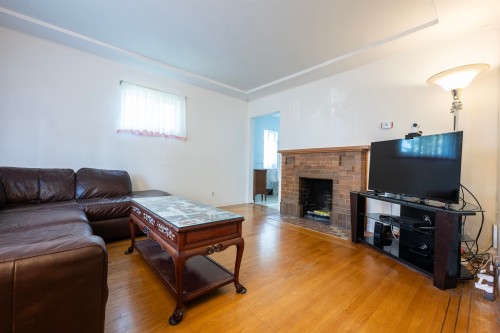 1512 Seventh Avenue, New Westminster, BC 