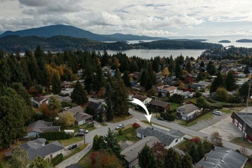 776 Seacot Way, Gibsons, BC 