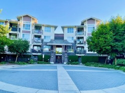 301-5788 Sidley Street  Burnaby, BC V5J 0E4