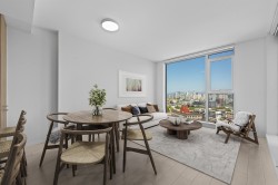 1812-285 10th Avenue E Vancouver, BC V5T 0H6