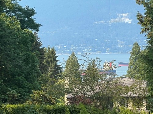 4715 4Th Avenue W, Vancouver, BC 