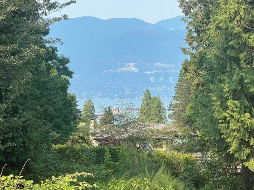 4715 4Th Avenue W, Vancouver, BC 