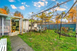 4920 Claude Avenue  Burnaby, BC V5E 2M2