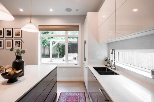 3337 40Th Avenue W, Vancouver, BC 