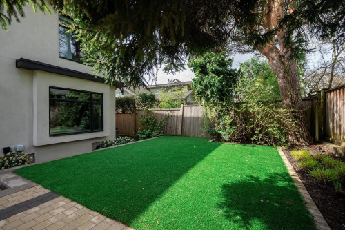 3337 40Th Avenue W, Vancouver, BC 