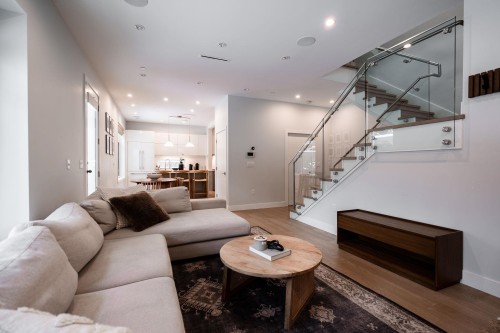 3337 40Th Avenue W, Vancouver, BC 