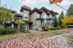 313-5460 Broadway Street  Burnaby, BC V5B 0B4