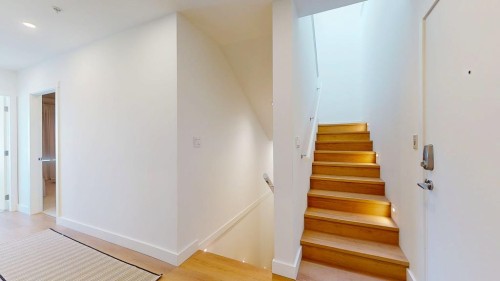 102-263 Gower Point Road, Gibsons, BC 