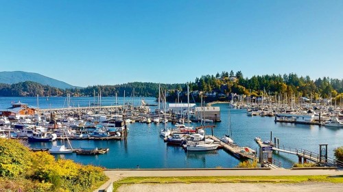 102-263 Gower Point Road, Gibsons, BC 