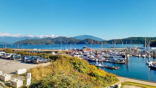 102-263 Gower Point Road, Gibsons, BC 