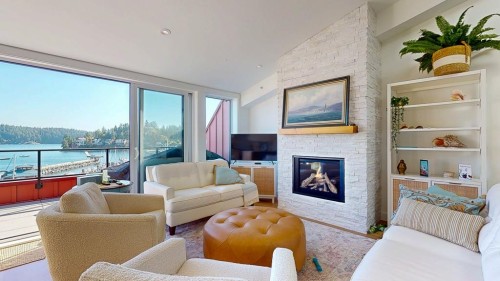 102-263 Gower Point Road, Gibsons, BC 