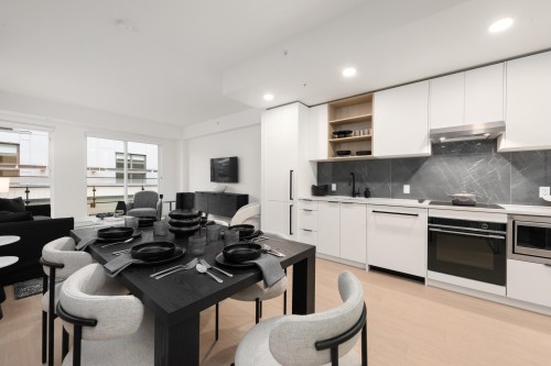 365-422 3rd Street E North Vancouver, BC V7L 0K1