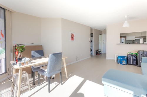 1202-4689 Hazel Street, Burnaby, BC 