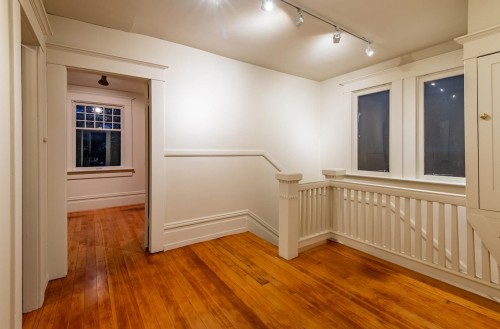 2243 5Th Avenue W, Vancouver, BC 