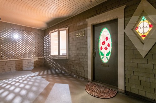 2243 5Th Avenue W, Vancouver, BC 