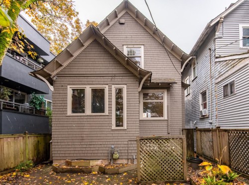 2243 5Th Avenue W, Vancouver, BC 