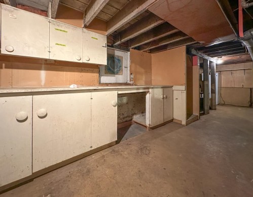 2243 5Th Avenue W, Vancouver, BC 