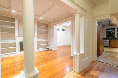 2243 5Th Avenue W, Vancouver, BC 