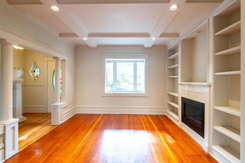 2243 5Th Avenue W, Vancouver, BC 