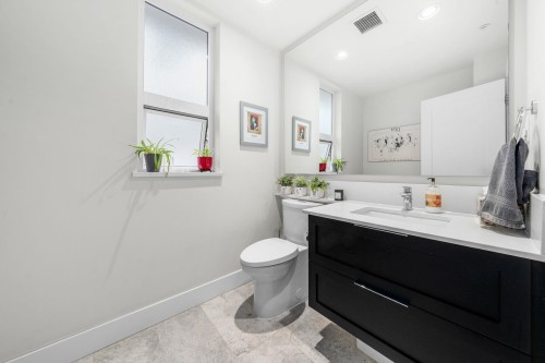 3887 Cates Landing Way, North Vancouver, BC 