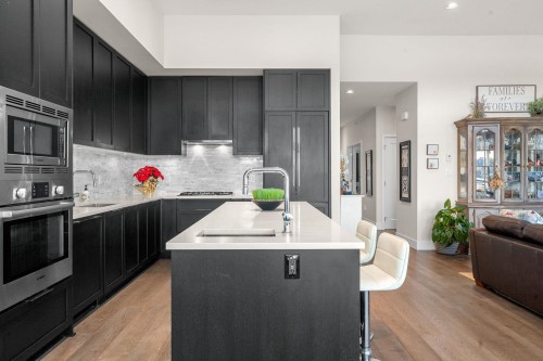 3887 Cates Landing Way, North Vancouver, BC 