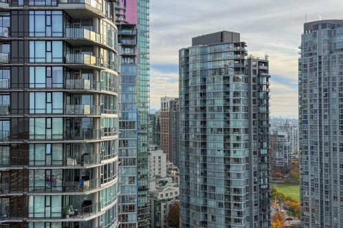 2703-638 Beach Crescent, Vancouver, BC 