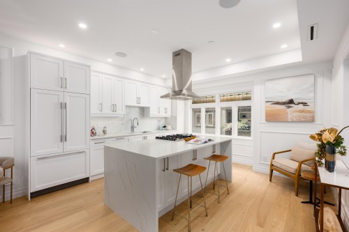 2014 15Th Avenue W, Vancouver, BC 