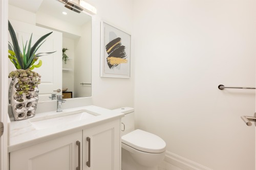 2014 15Th Avenue W, Vancouver, BC 