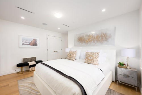 2014 15Th Avenue W, Vancouver, BC 