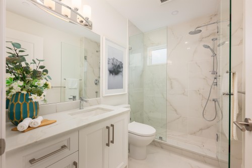 2014 15Th Avenue W, Vancouver, BC 