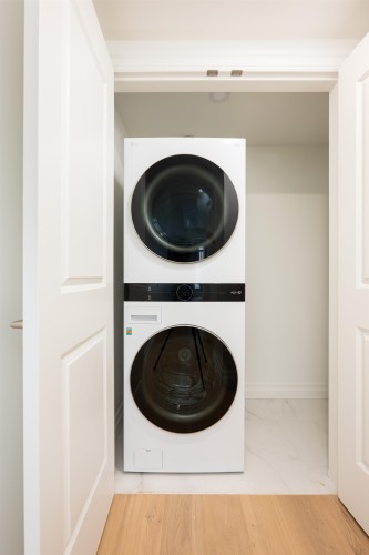 2014 15Th Avenue W, Vancouver, BC 